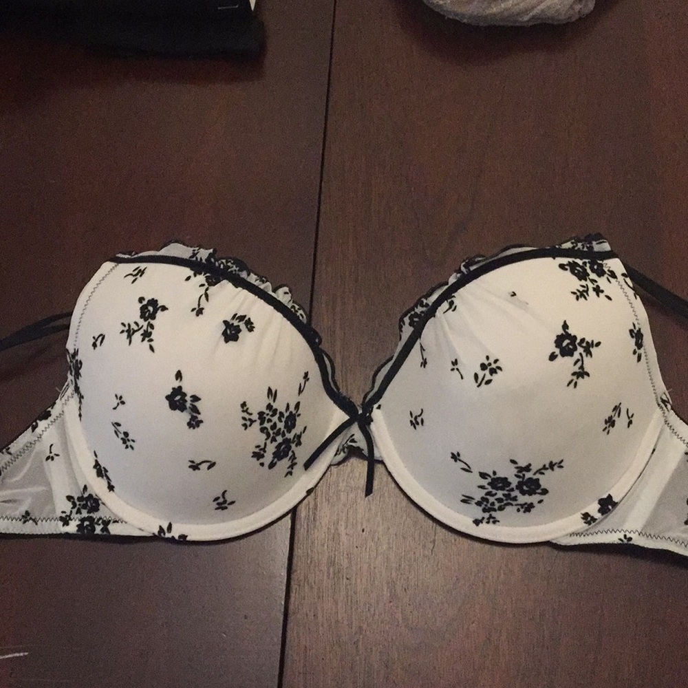 Like new  36c lightly padded
